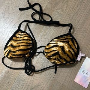 IHeartRaves padded rave top NWT